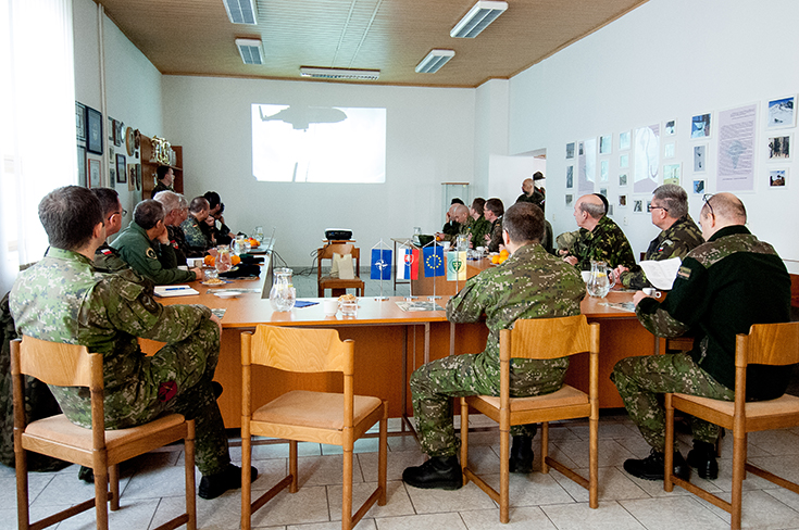 02 AKTULNE: Vojensk diplomati v 5. pluku pecilneho urenia